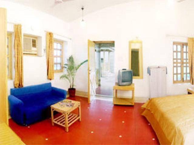 Golden Swan Beach Resort Murud  Bilik gambar