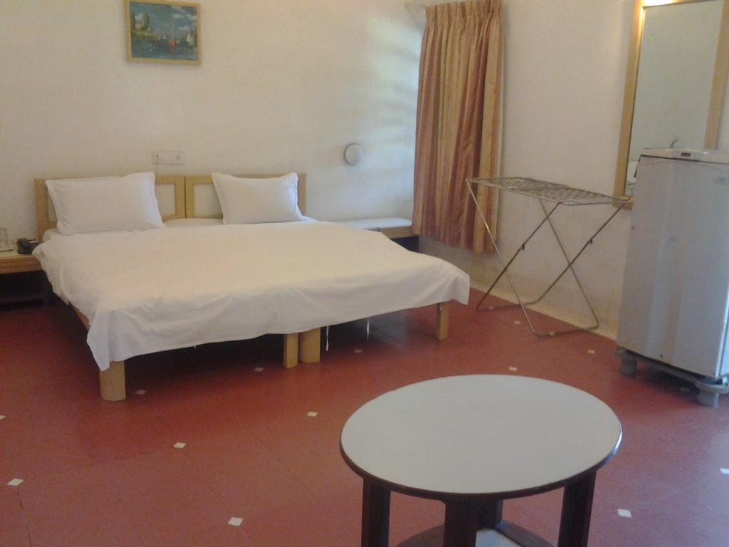 Golden Swan Beach Resort Murud  Luaran gambar