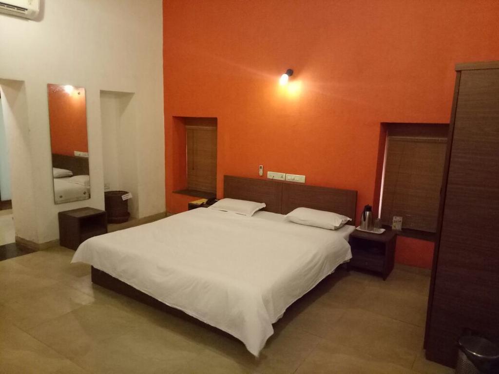 Golden Swan Beach Resort Murud  Luaran gambar